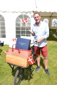 Studenter springer ud